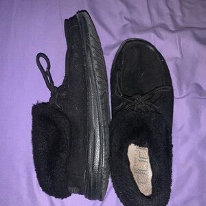 Black fuzzy hey dudes size 7 women’s